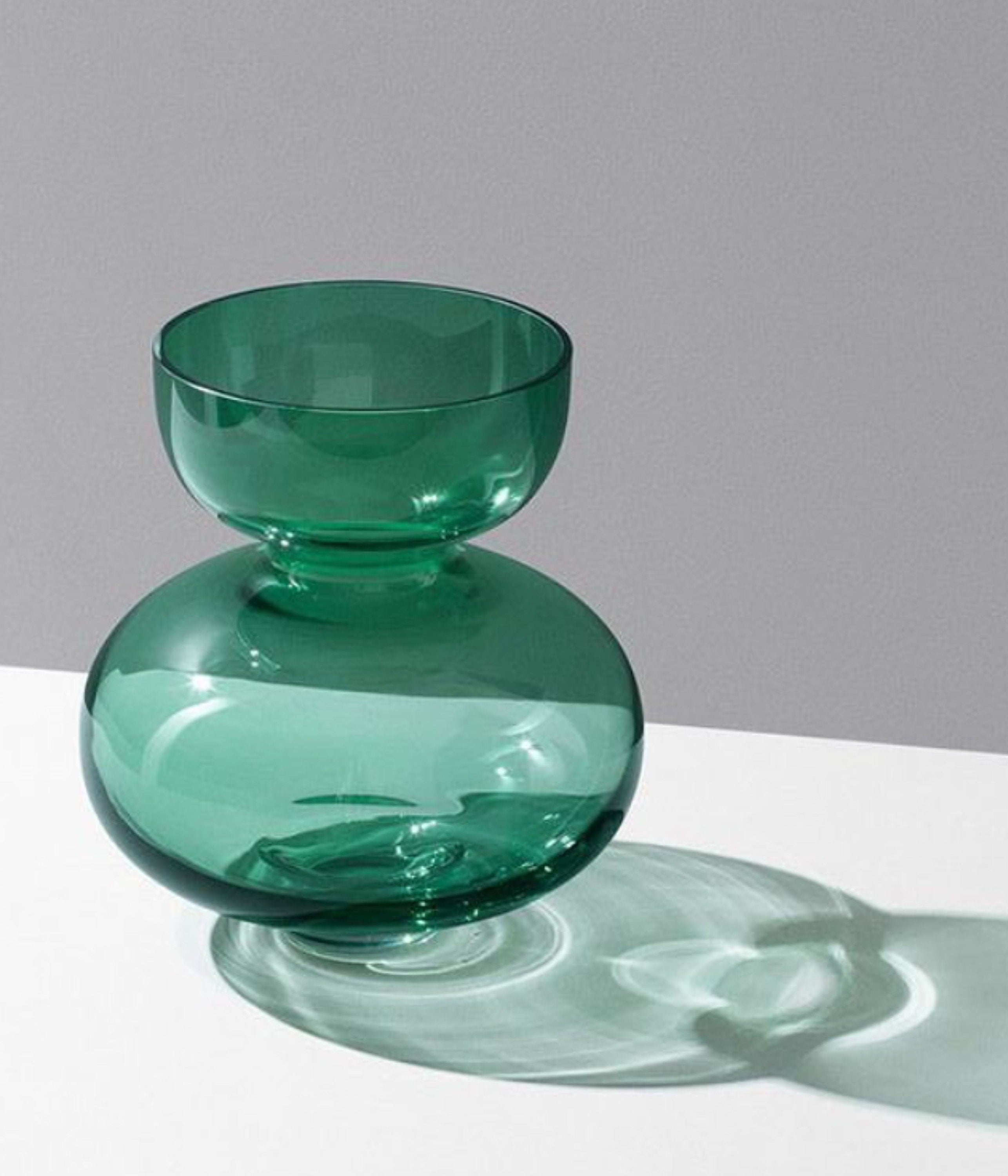 Elegant Hand-Blown Glass Vases - Vintage Art Deco Style in Stunning